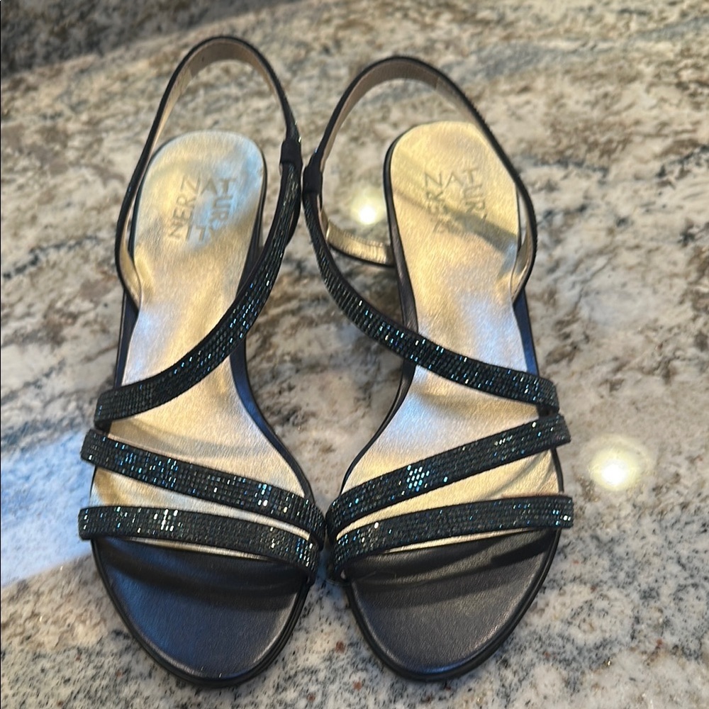 Naturalizer Elegant Black Strappy Sandals